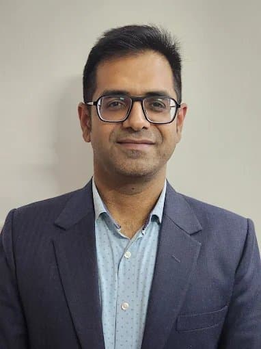 Dr. Gautam Kapoor - General Medicine in Kanpur