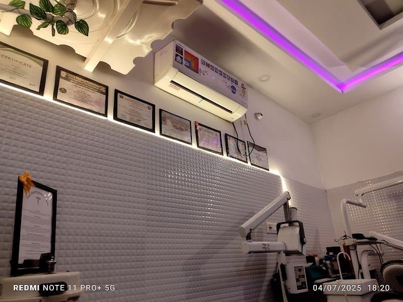Photos of Singh's dental clinic ( M.D.S- Periodontist) 2