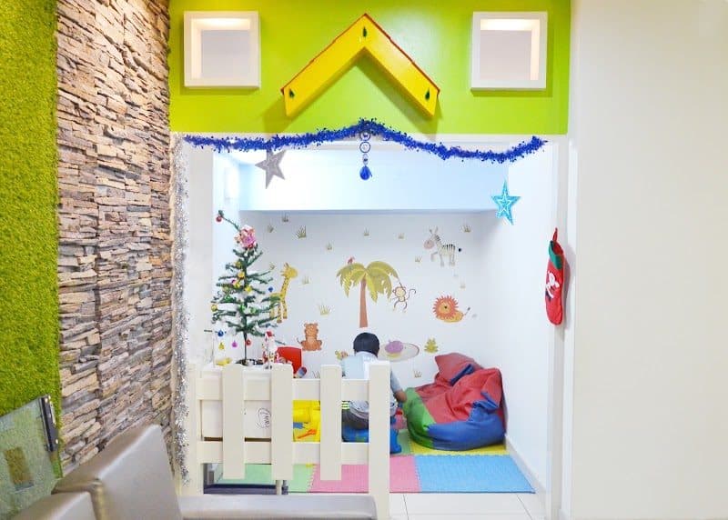 Photos of Dr Ashish Gupta Best Pediatrician Neuro Developmental Specialist Vaccination Clinic in South Delhi 3
