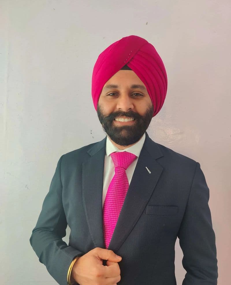 Dr Gurneet Singh Sawhney Dr Gurneet Singh Sawhney - Neurosurgeon in Mumbai