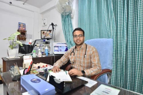 Dr Nitish Gupta Dr Nitish Gupta - Pulmonologist in Agra