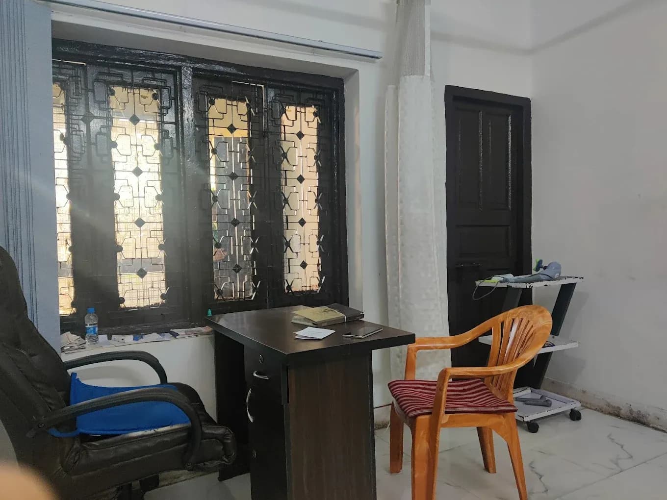 private and hygienic consultation chamber