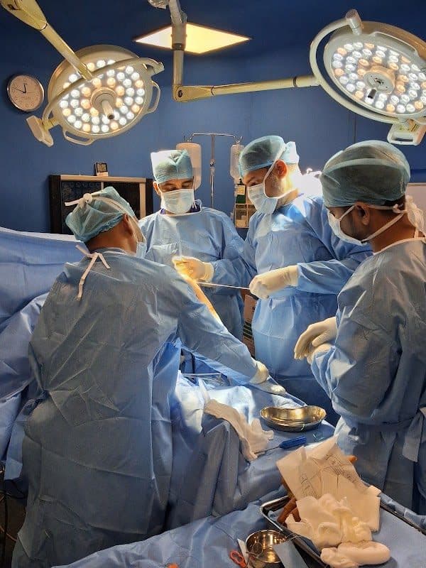 Dr. Akhil Agnihotri Best Arthroscopy and Joint Replacement Surgeon in South Delhi Dr. Akhil Agnihotri Best Arthroscopy and Joint Replacement Surgeon in South Delhi - Orthopedic Surgeon in Delhi