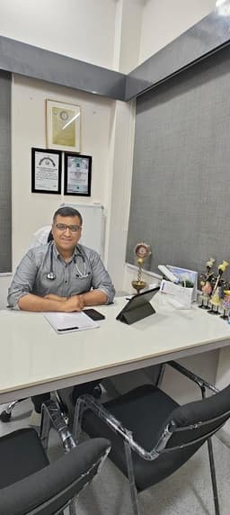 Dr Amber Mittal Dr Amber Mittal