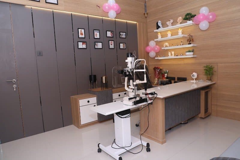 Shree Ram Netralaya - Dr Ashish Khodifad, Dr Nihar Makadiya Shree Ram Netralaya - Dr Ashish Khodifad, Dr Nihar Makadiya - Ophthalmologist in Bhavnagar