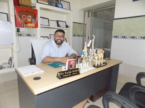 Dr. Rachit Mehta Dr. Rachit Mehta - Orthopaedic surgeon in Kanpur