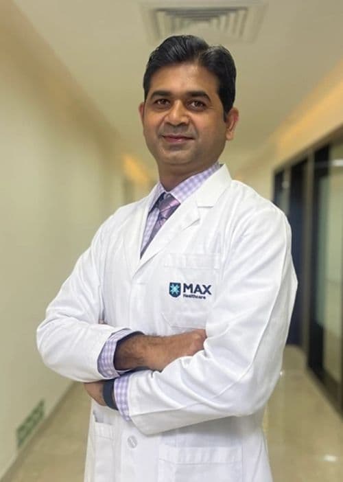 Dr. Pankaj Kumar Dr. Pankaj Kumar - Orthopedic Surgeon in Noida