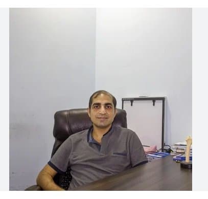 Dr. Manav Luthra Dr. Manav Luthra - Orthopaedic Surgery in Kanpur