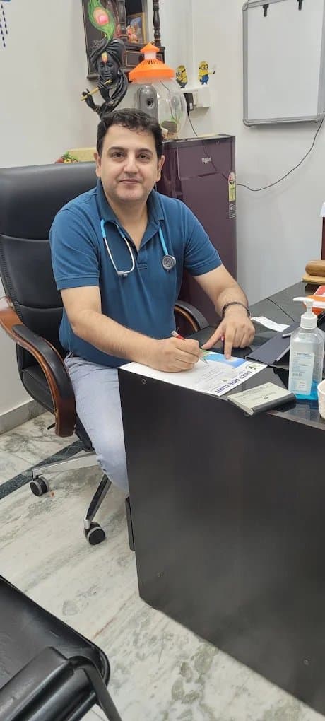 Dr. Nikhil Dhawan Dr. Nikhil Dhawan - Pediatrician in Prayagraj